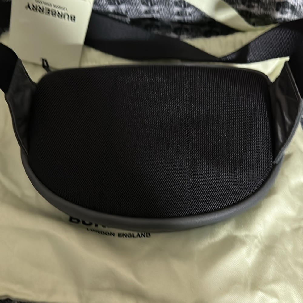Burberry Gray Crossbody Bag - Picture 4 of 8